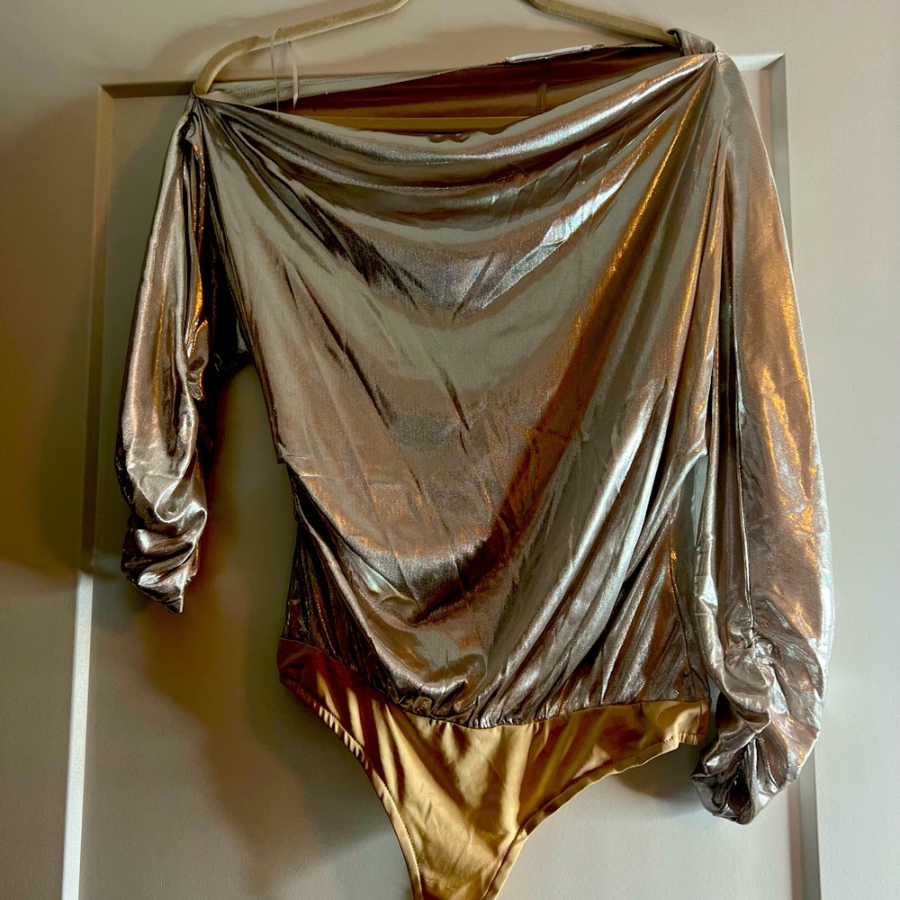 Metallic one shoulder body suit